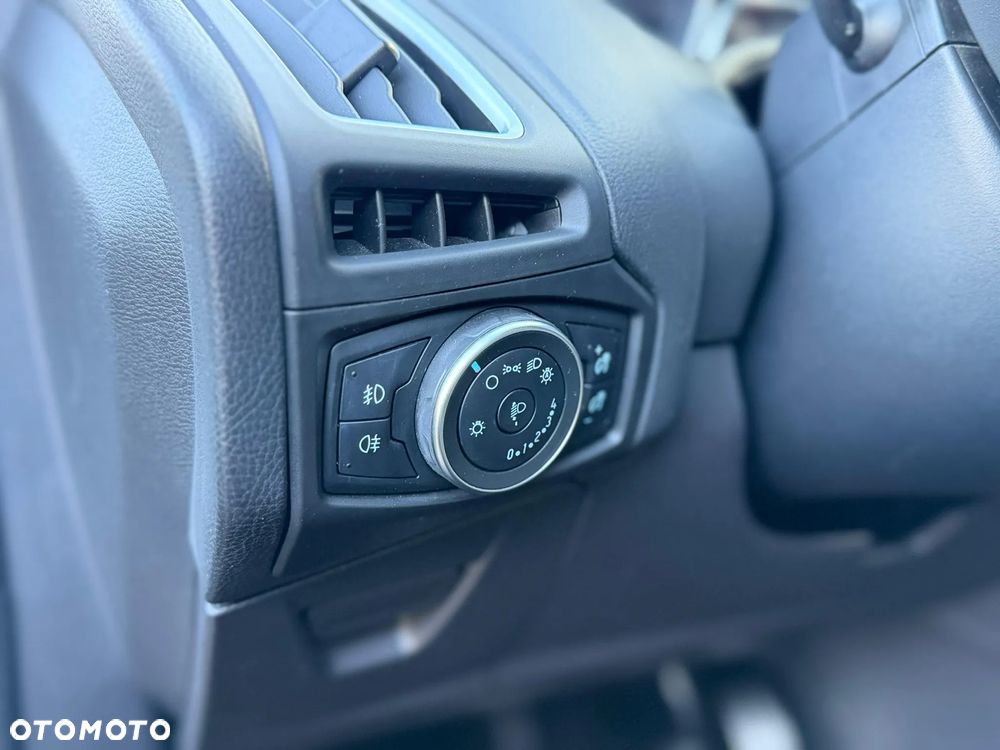 Ford Focus 2.0 TDCi ST - 24