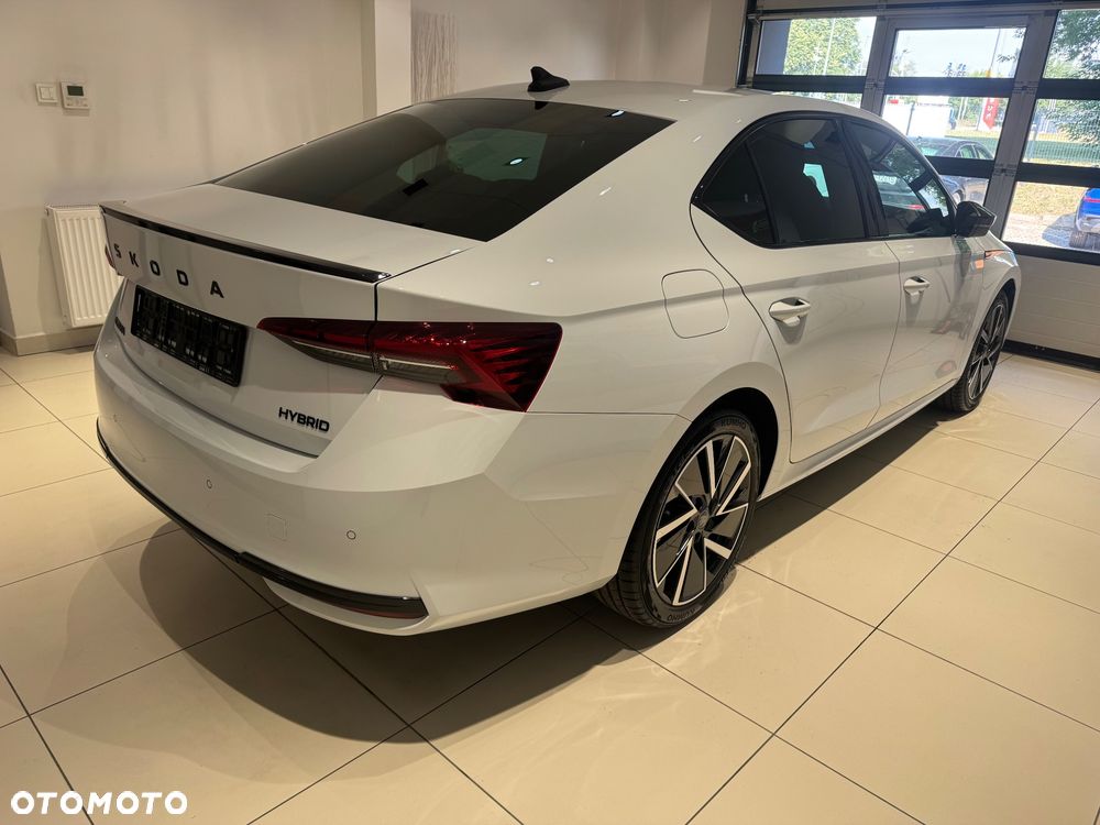 Skoda Octavia 1.5 TSI mHEV Sportline DSG - 3