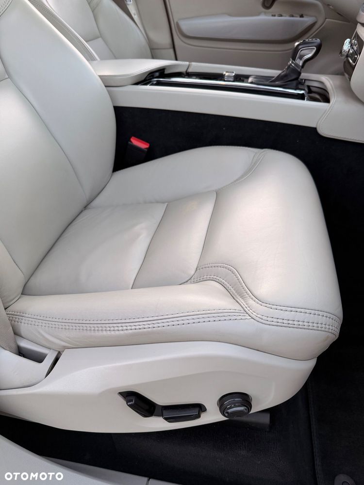 Volvo XC 90 D5 AWD Inscription 7os - 28