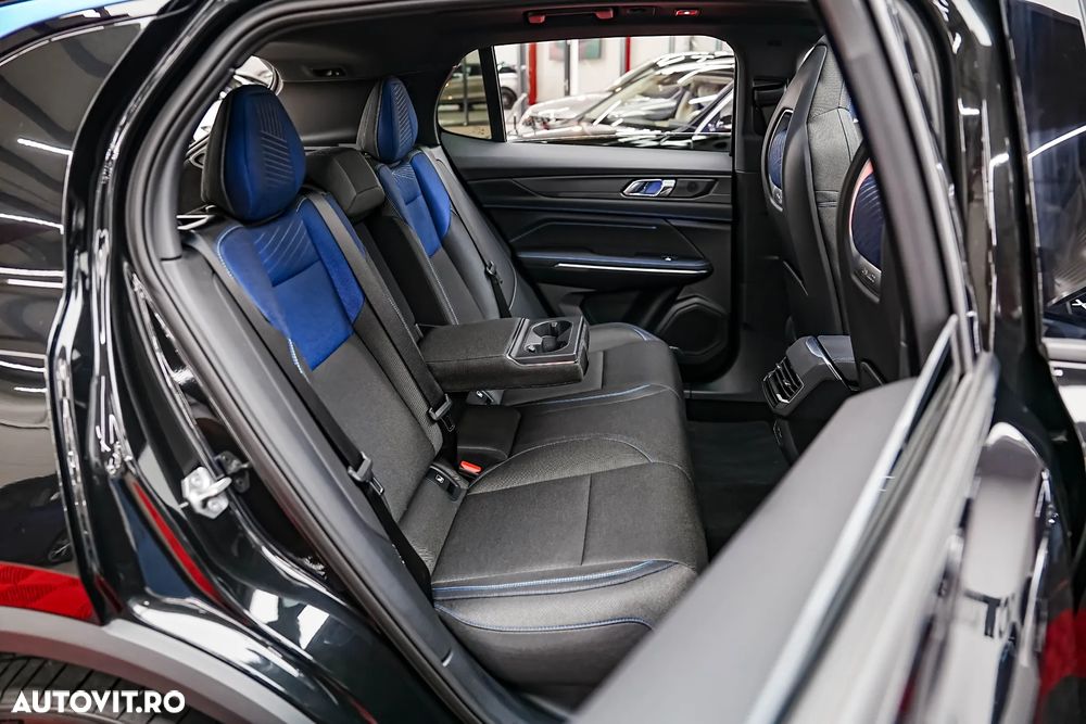 Lynk&Co 01 - 12