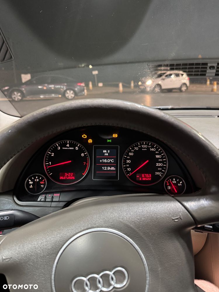 Audi A4 Limousine - 7