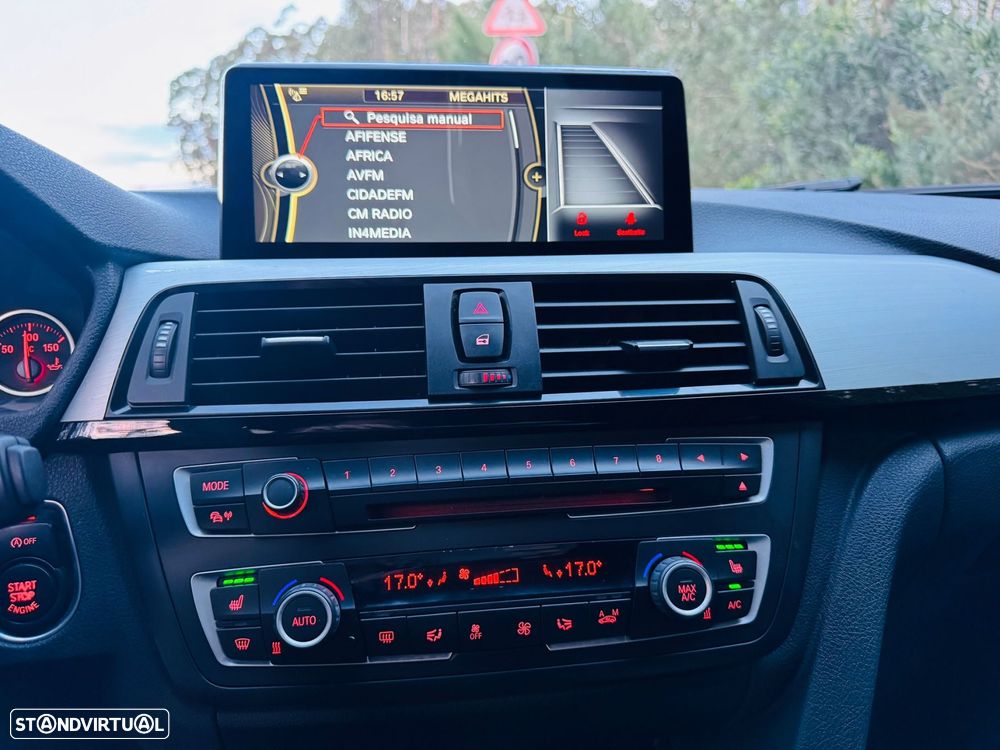 BMW 320 d Touring Pack M - 29