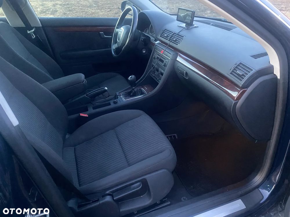 Audi A4 Limousine - 19