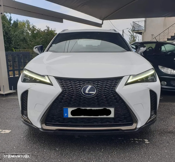 Lexus UX 250h