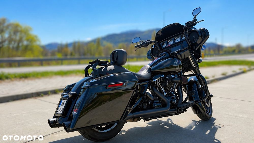 Harley-Davidson Touring Street Glide - 4