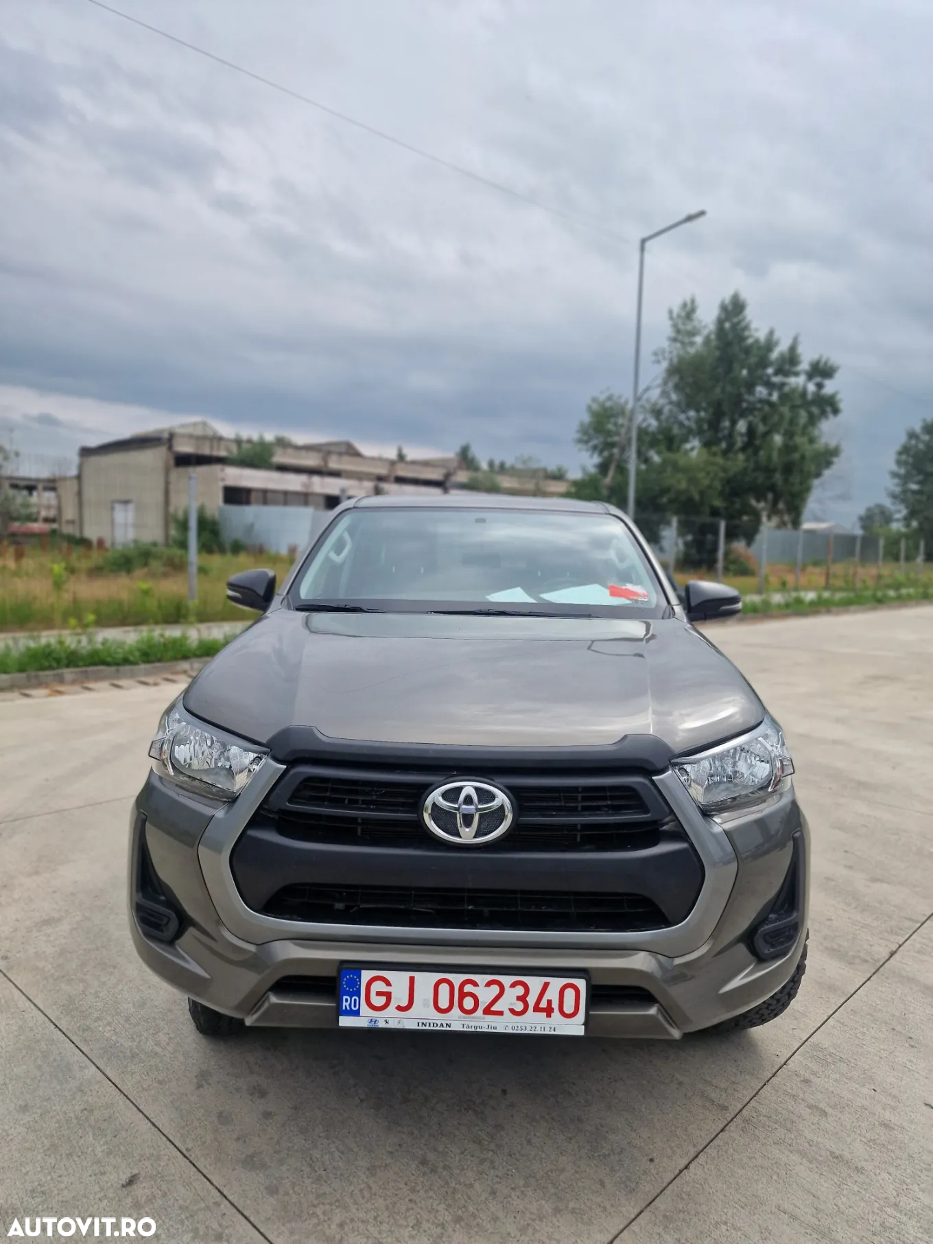 Toyota Hilux - 2