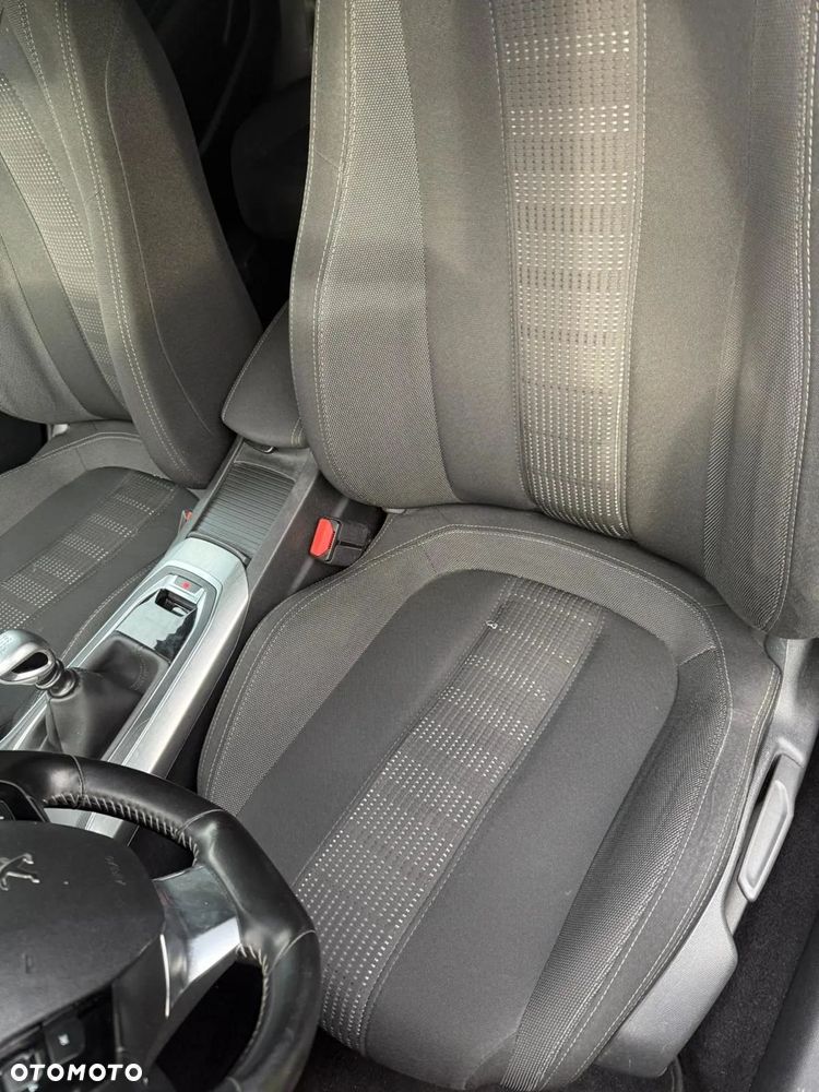 Peugeot 308 2.0 BlueHDi Allure S&S - 16