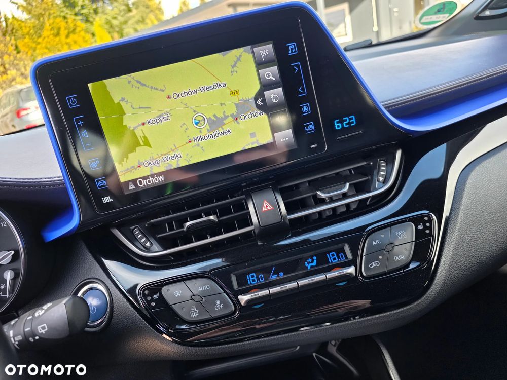 Toyota C-HR Style Selection - 25