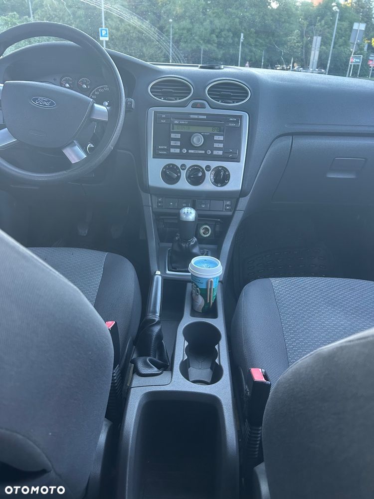 Ford Focus 1.6 TDCi Ambiente - 8