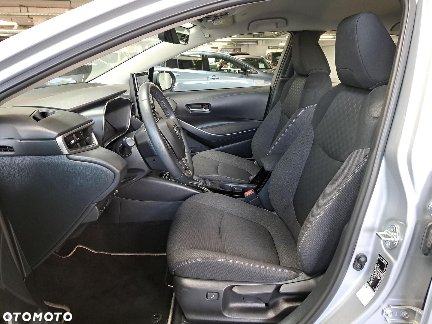 Toyota Corolla 1.8 Hybrid Comfort - 11