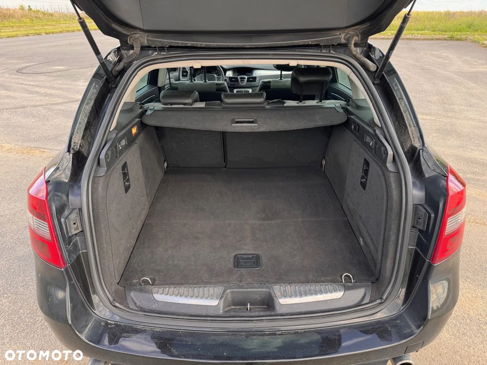 Renault Laguna dCi 150 FAP Start-Stop GT - 12