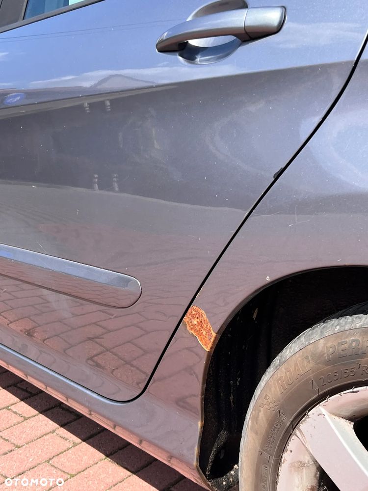 Peugeot 308 1.6 HDi Presence - 4