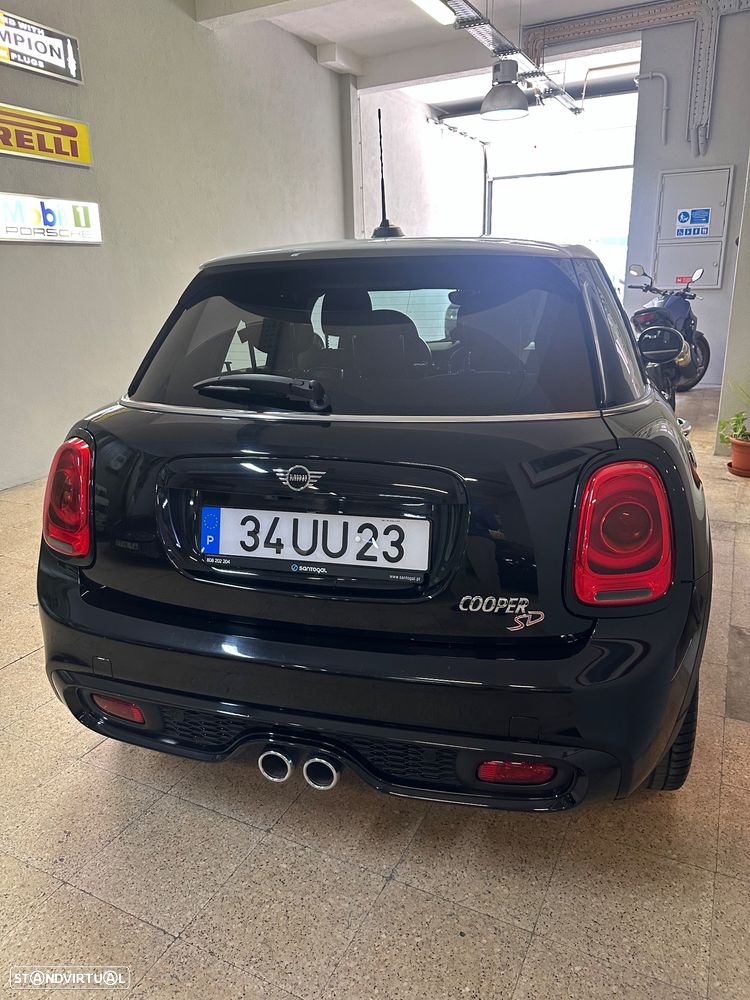 MINI 5 Portas Cooper SD Auto - 7