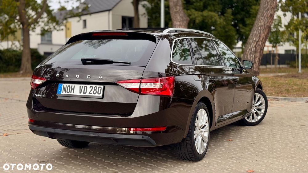 Skoda Superb 2.0 TDI DSG Style - 26