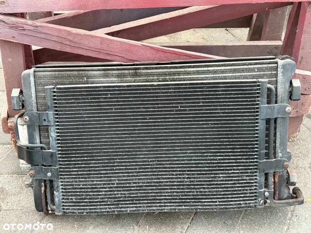 Chłodnica klimatyzacji wody wentylator wiatrak Skoda Octavia 1 96- 1.6 MPI 101km - 1