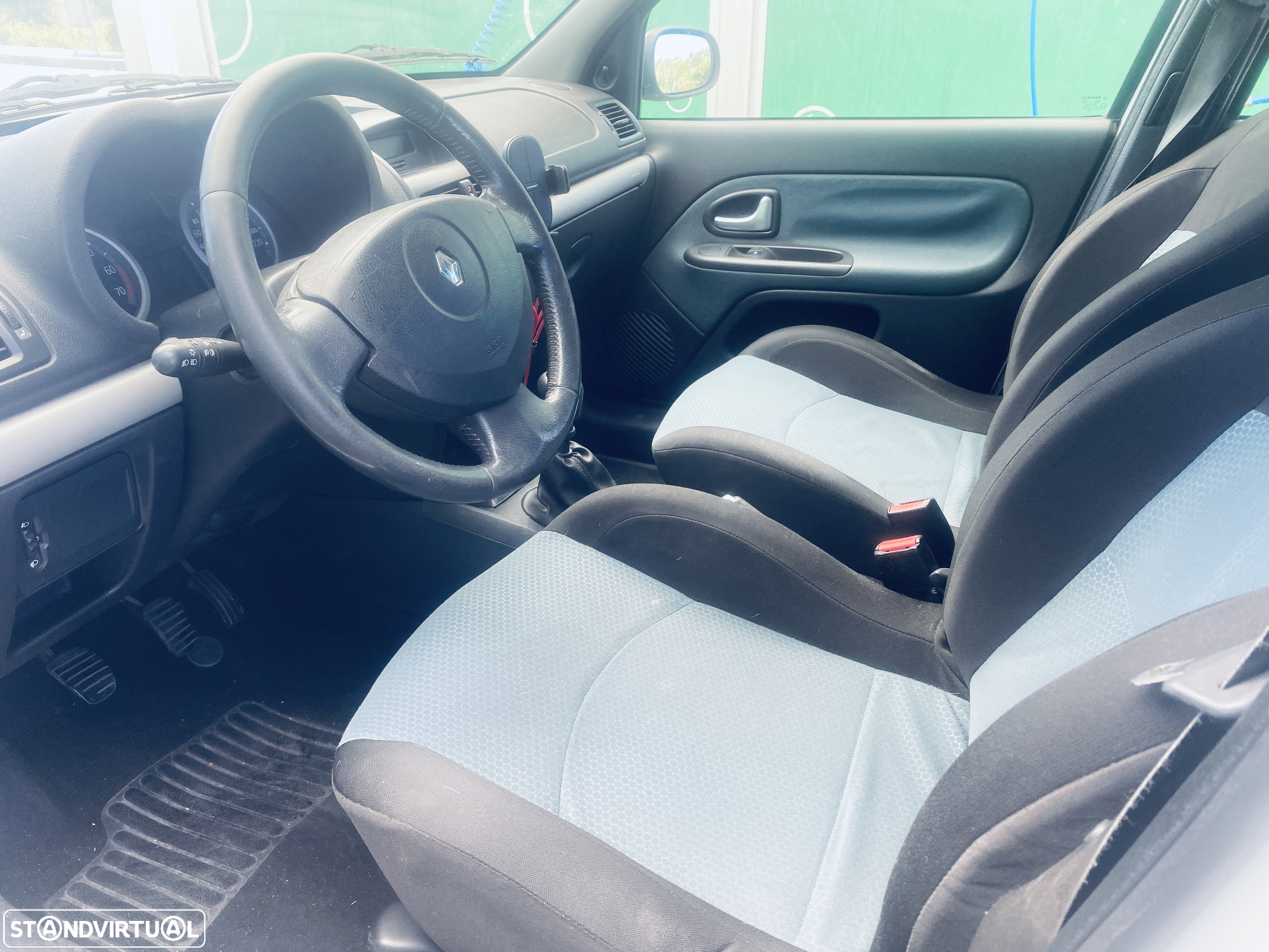 Renault Clio 1.2 16V SE Storia - 9