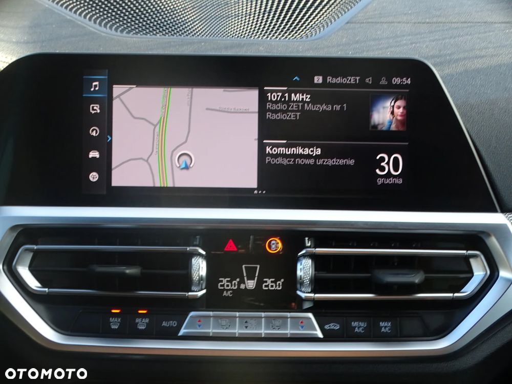 BMW Seria 3 330e xDrive M Sport - 17