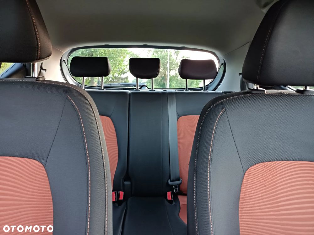 Hyundai i10 1.2 YES Gold - 11