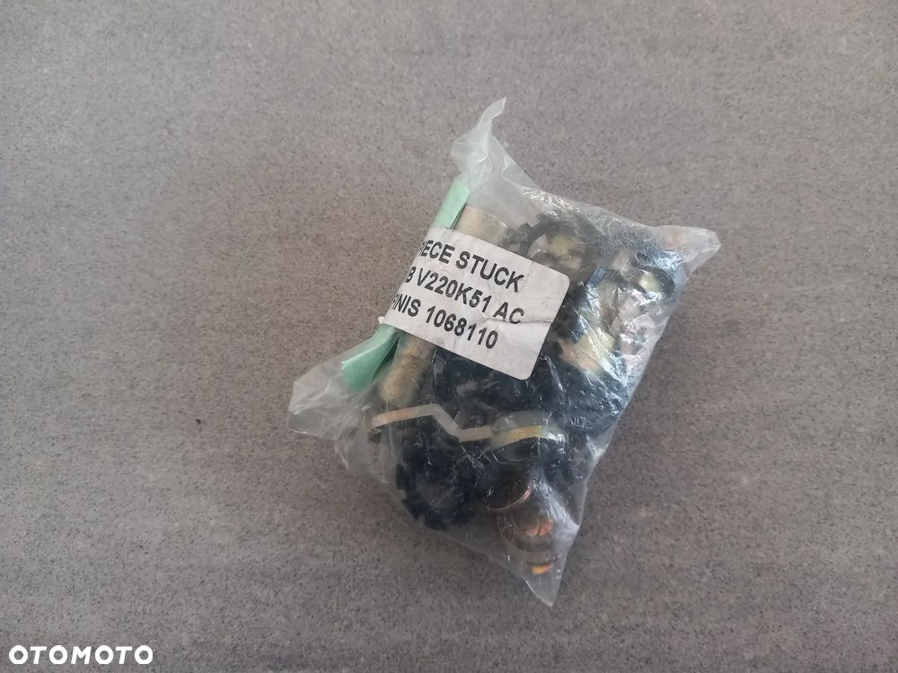 Zestaw naprawczy - wkładki zamka drzwi przednich Forda Transit 1991-1994, 1994-2000 1068110 - 1