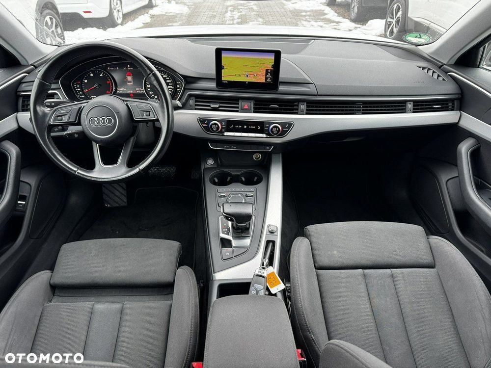 Audi A4 Limousine - 37