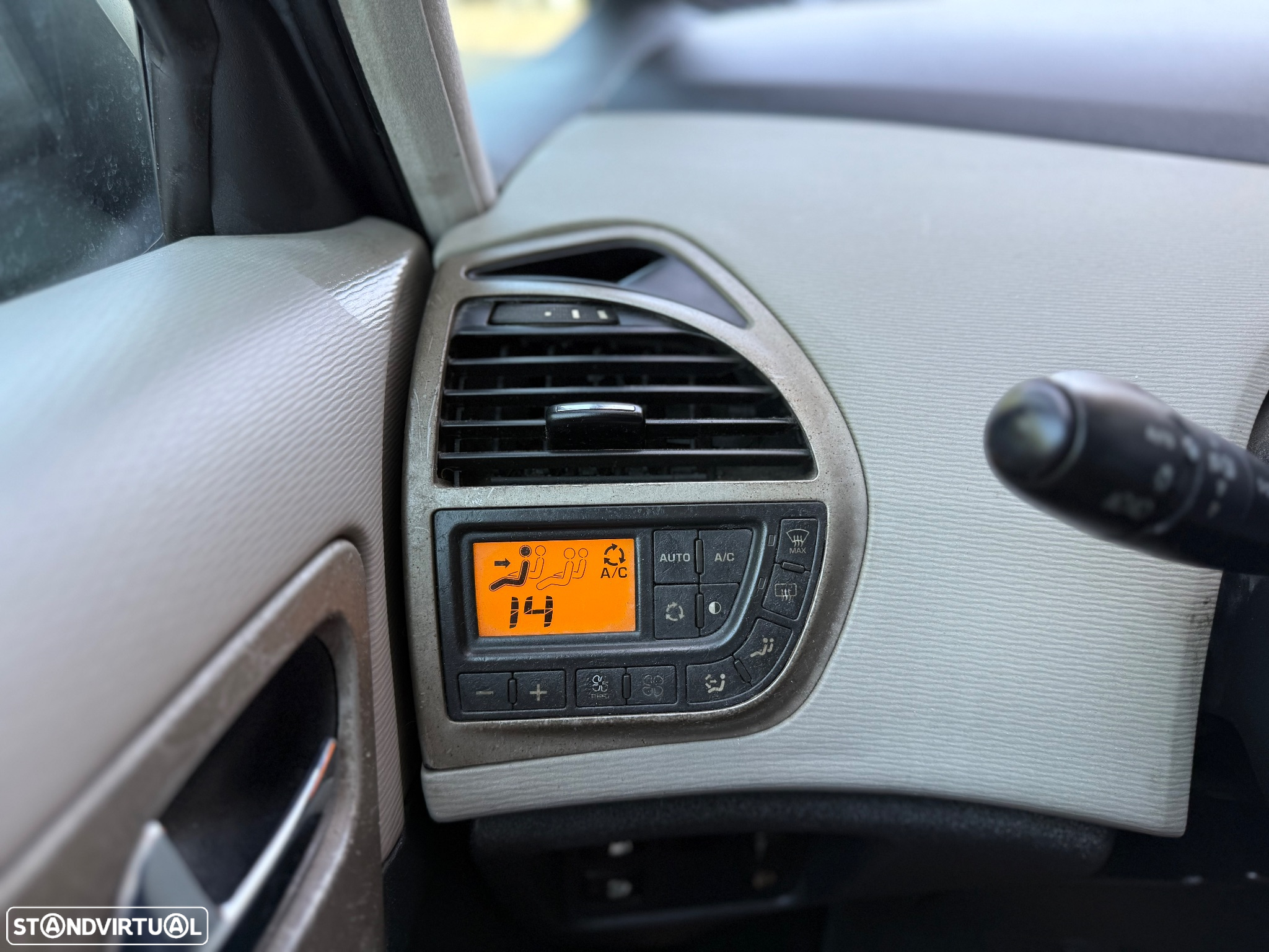 Citroën C4 Grand Picasso 1.6 HDi Exclusive CMP6 - 16