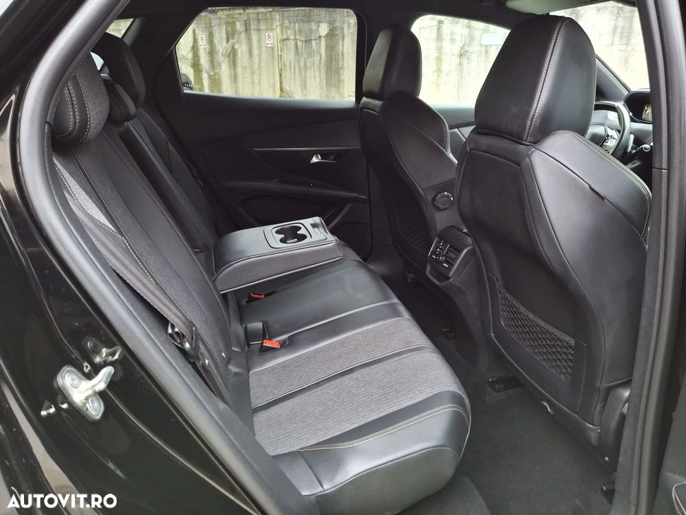 Peugeot 3008 1.6 PureTech Turbo S&S EAT8 GT-Line - 18