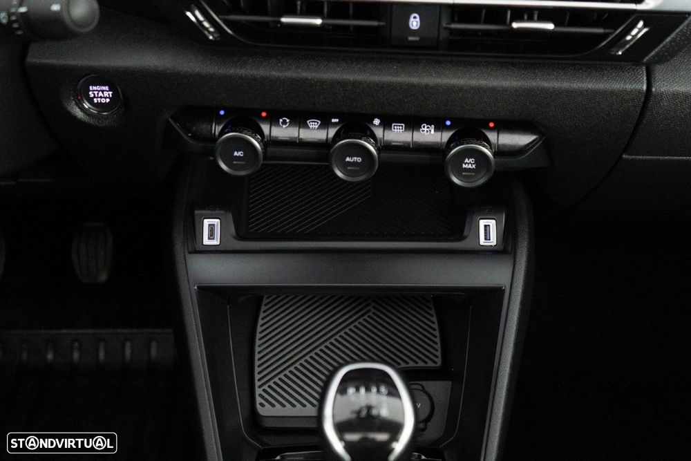 Citroën C4 1.2 PureTech Shine - 27