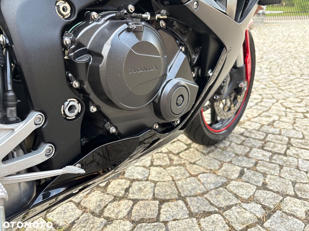 Honda CBR - 24