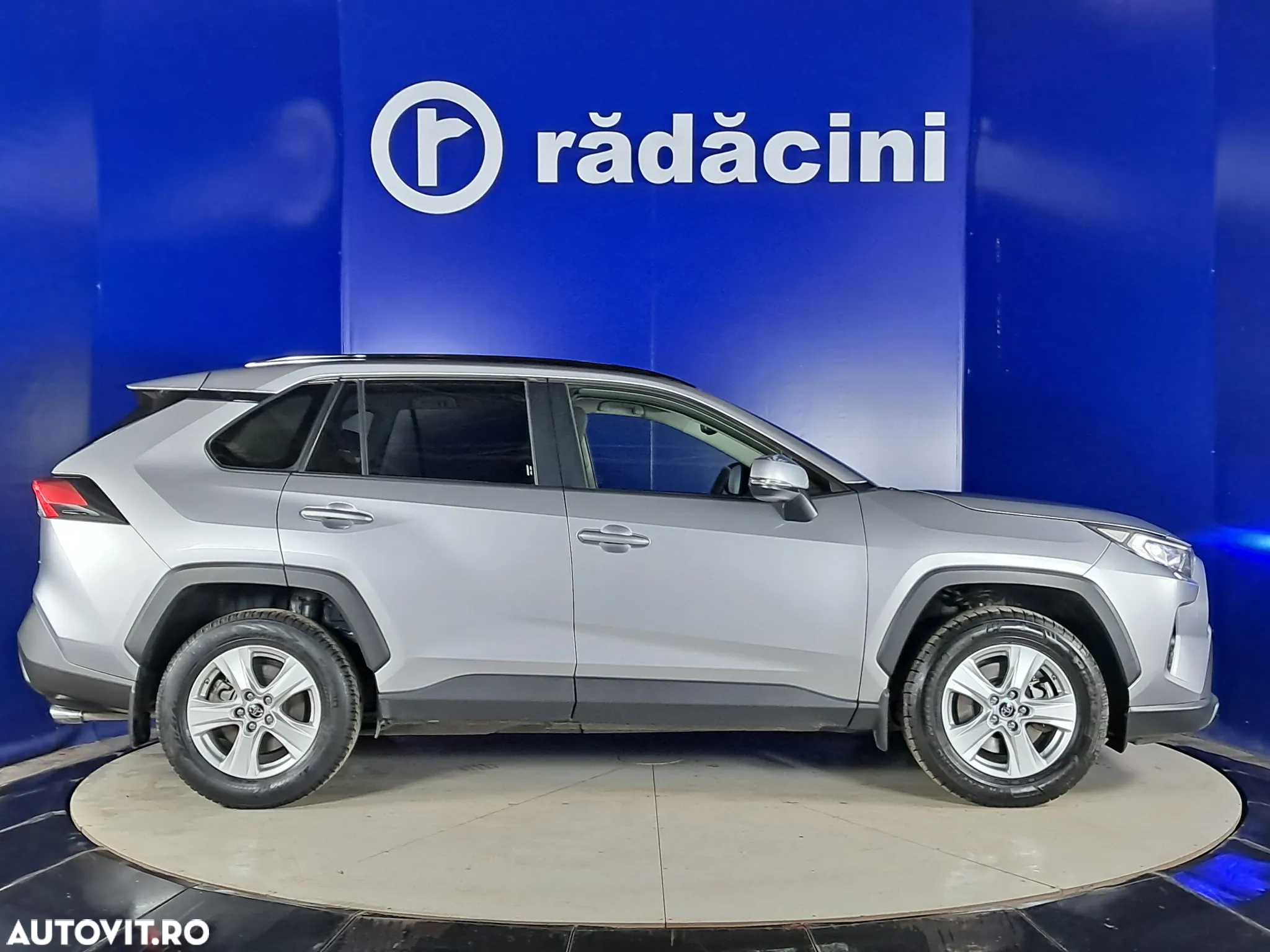 Toyota RAV4 - 2