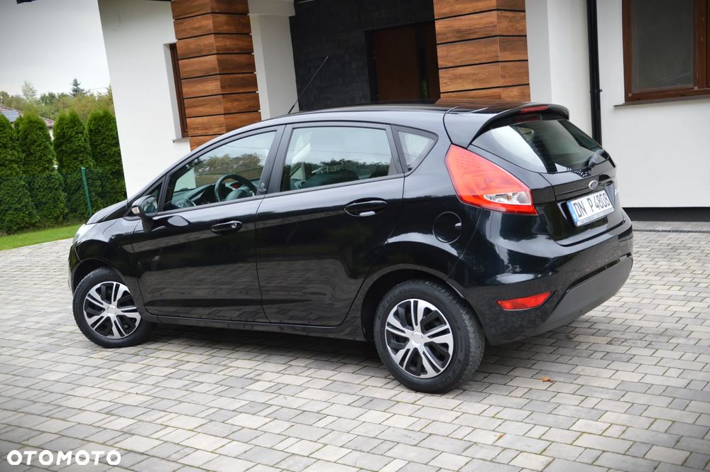 Ford Fiesta 1.25 Ghia - 6