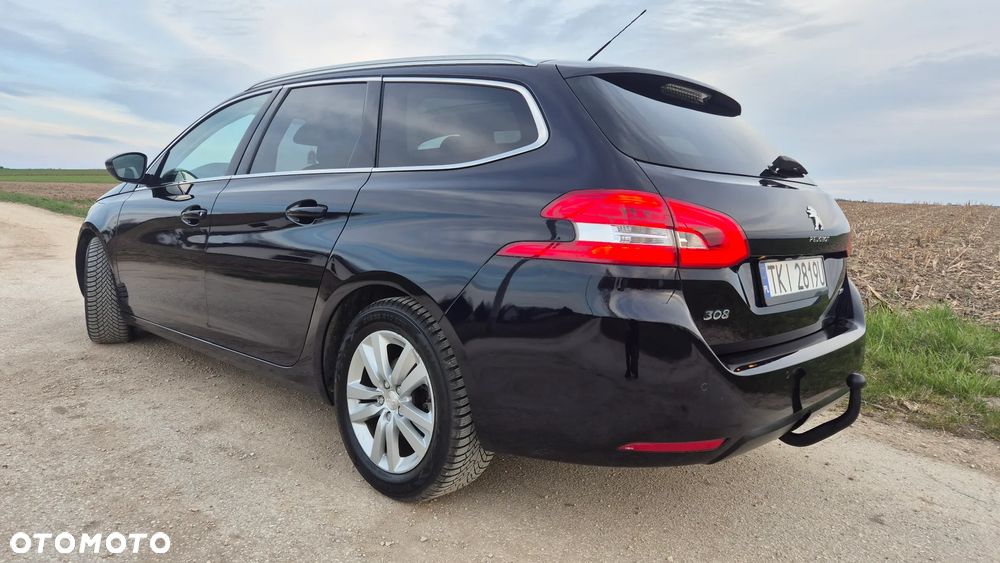 Peugeot 308 1.6 BlueHDi Allure S&S - 12