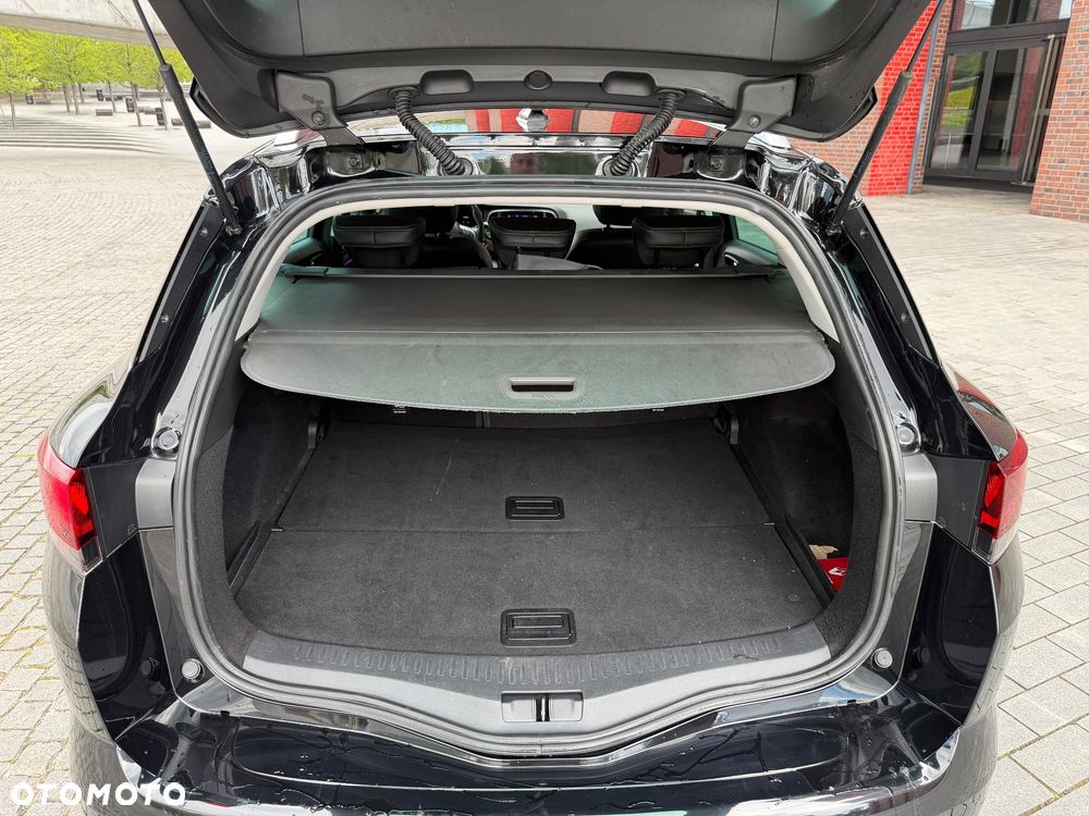 Renault Megane 1.3 TCe FAP Techno EDC - 28