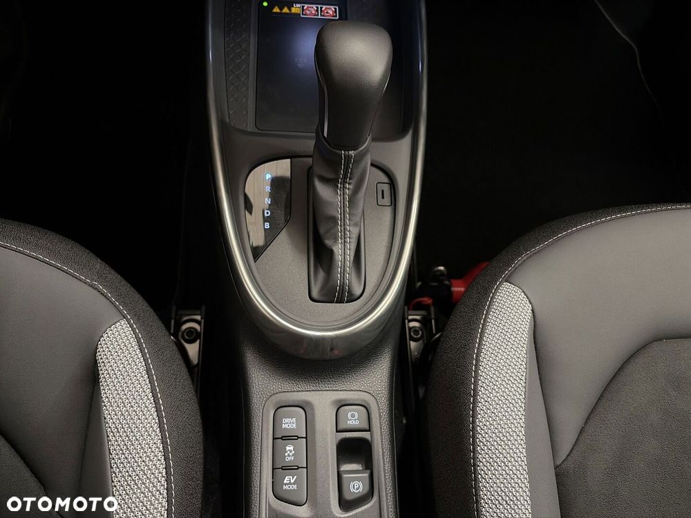 Toyota Aygo X Hybrid 1.5 Style e-CVT - 21