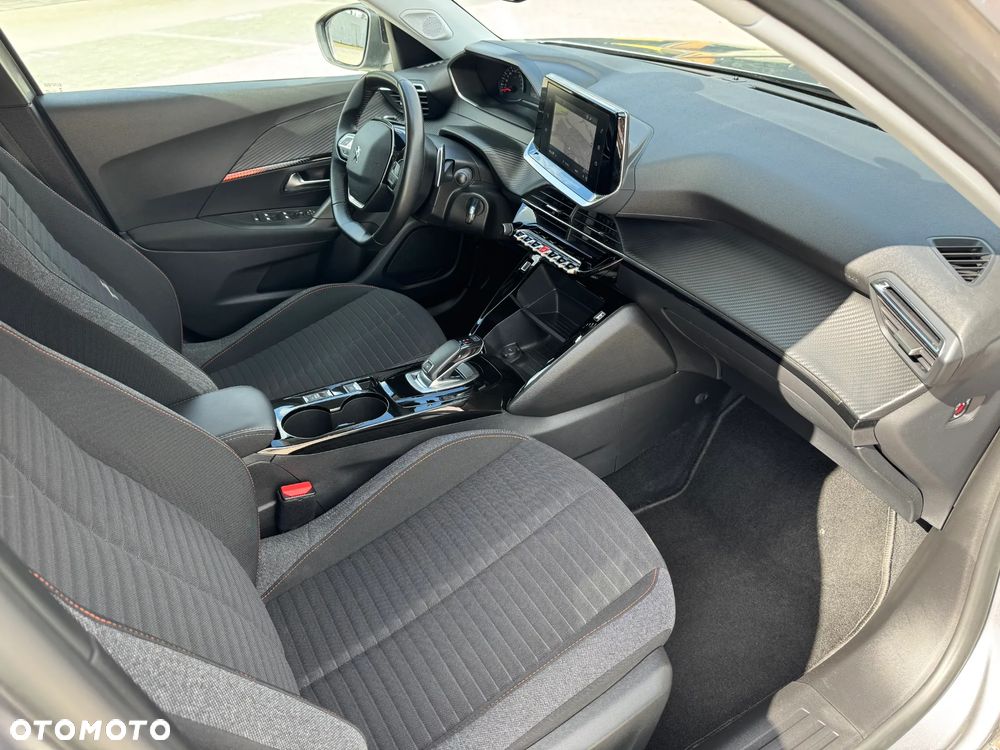 Peugeot 2008 PureTech 130 EAT8 Active - 10