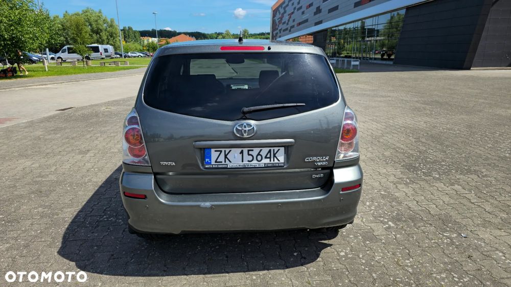 Toyota Corolla Verso - 6