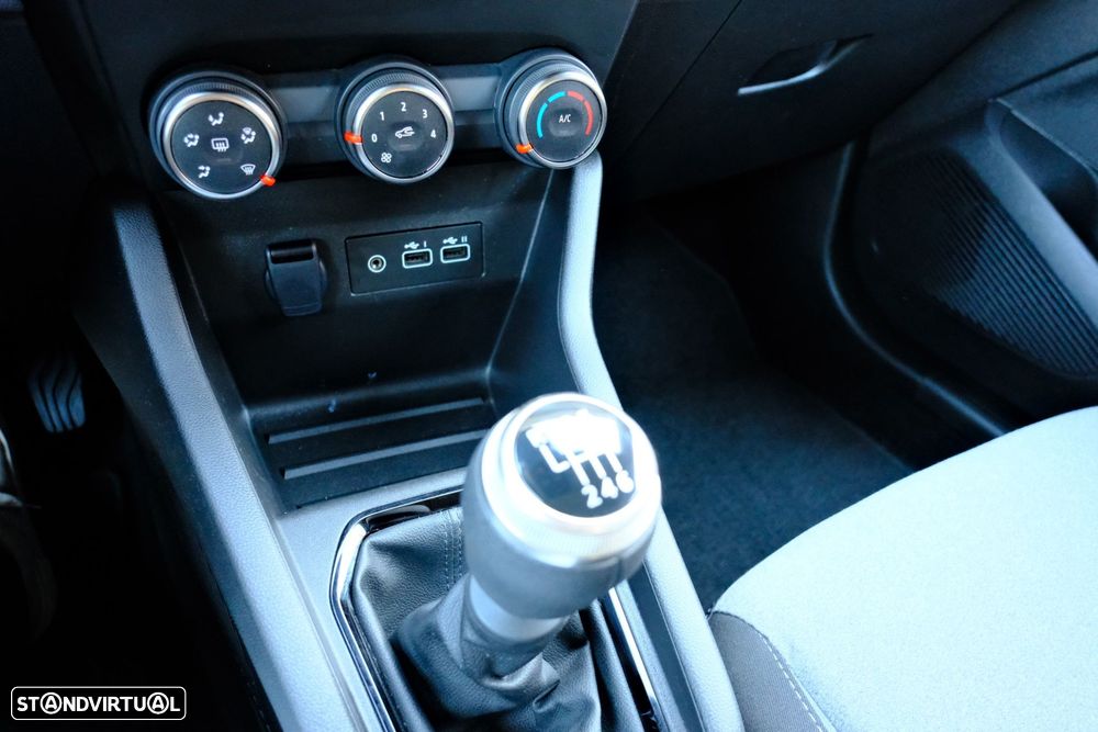 Renault Clio 1.0 TCe Evolution - 29