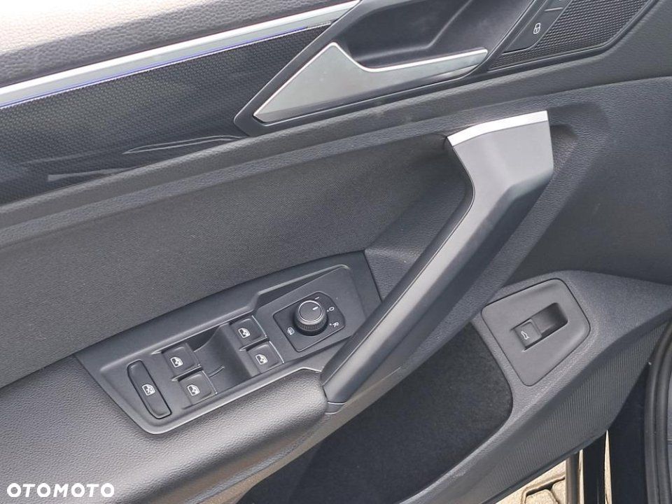 Volkswagen Tiguan - 23