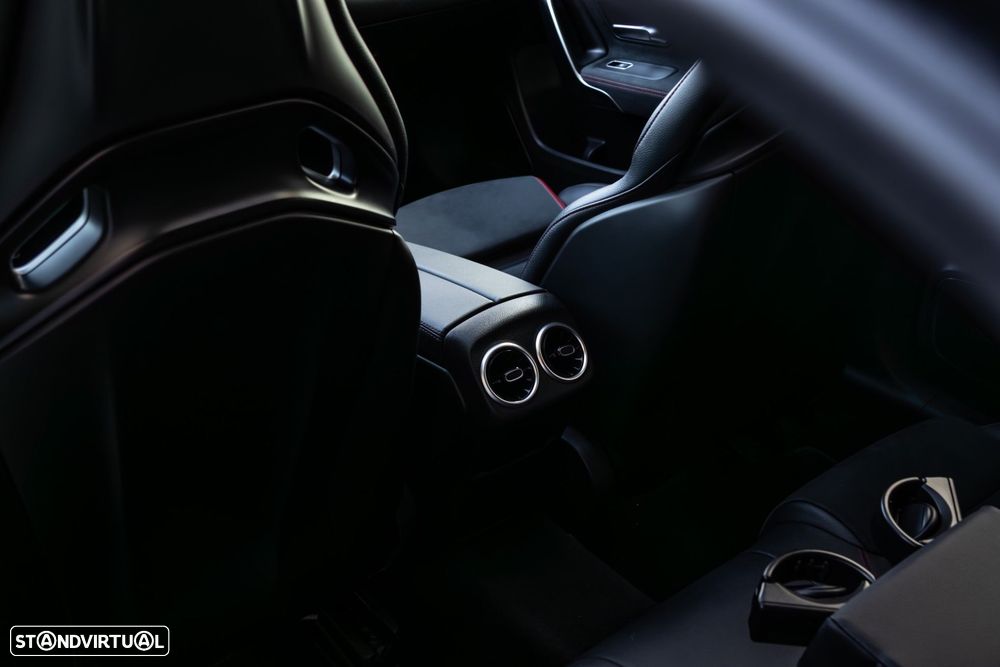 Mercedes-Benz A 35 AMG 4Matic - 42