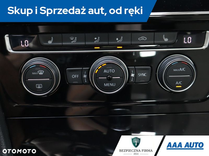 Volkswagen Golf - 14