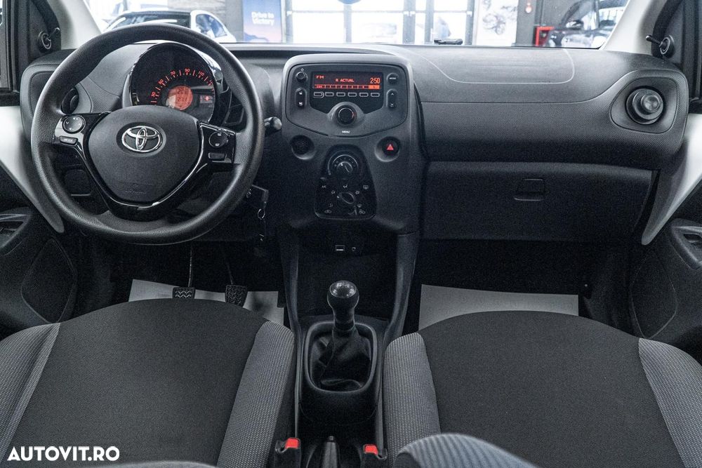 Toyota Aygo 1.0 VVY-I 5 usi X-style - 29