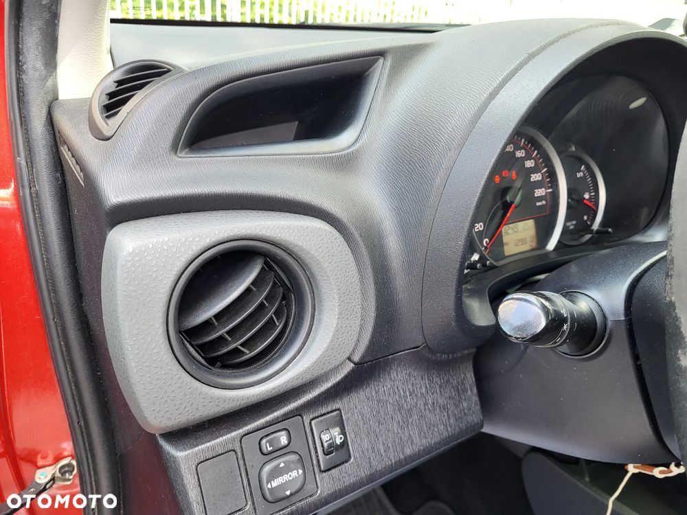 Toyota Yaris 1.0 Life - 7