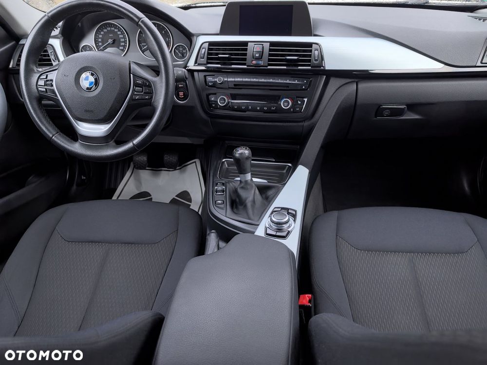 BMW Seria 3 318d DPF - 22