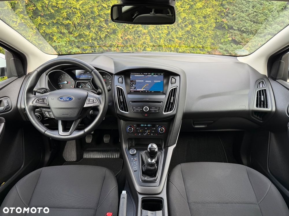 Ford Focus 1.0 EcoBoost Trend - 17