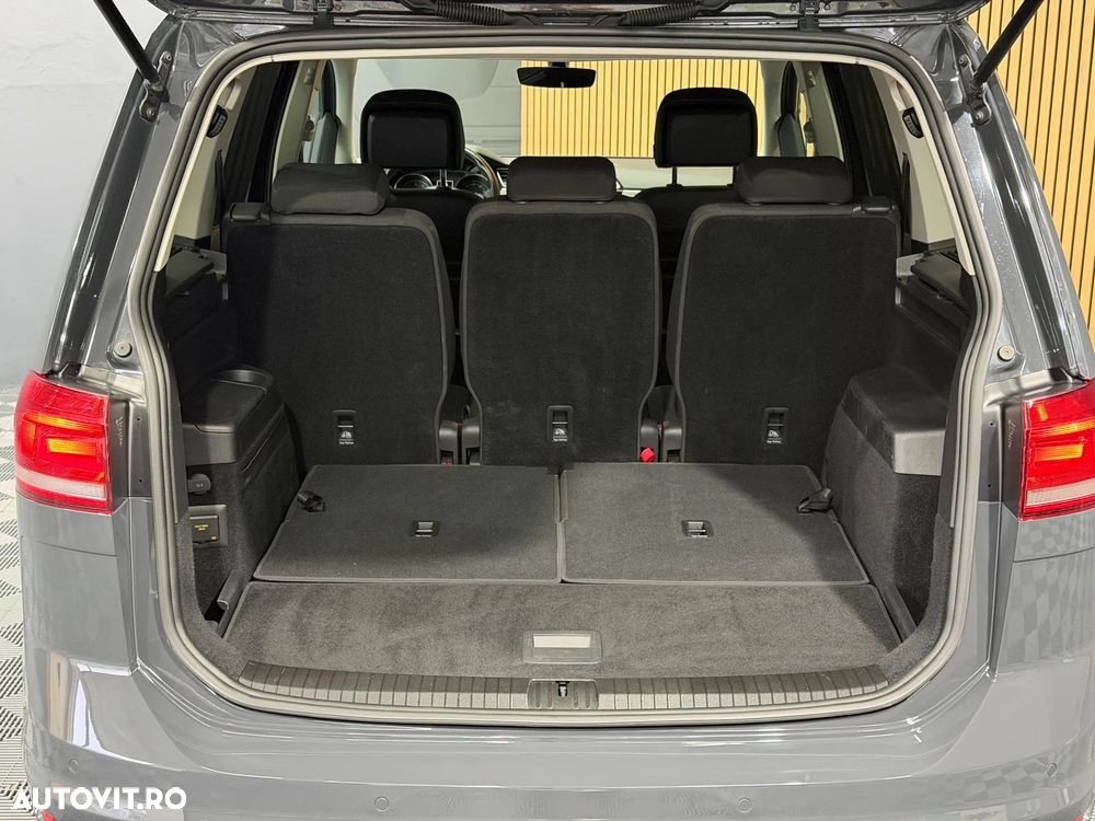 Volkswagen Touran 1.4 TSI DSG Comfortline - 24