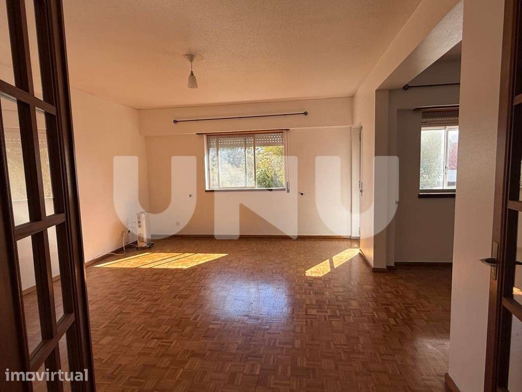 Luminoso T3 para Arrendar em Caxias - Vista jardim e zona sossegada - Grande imagem: 2/21