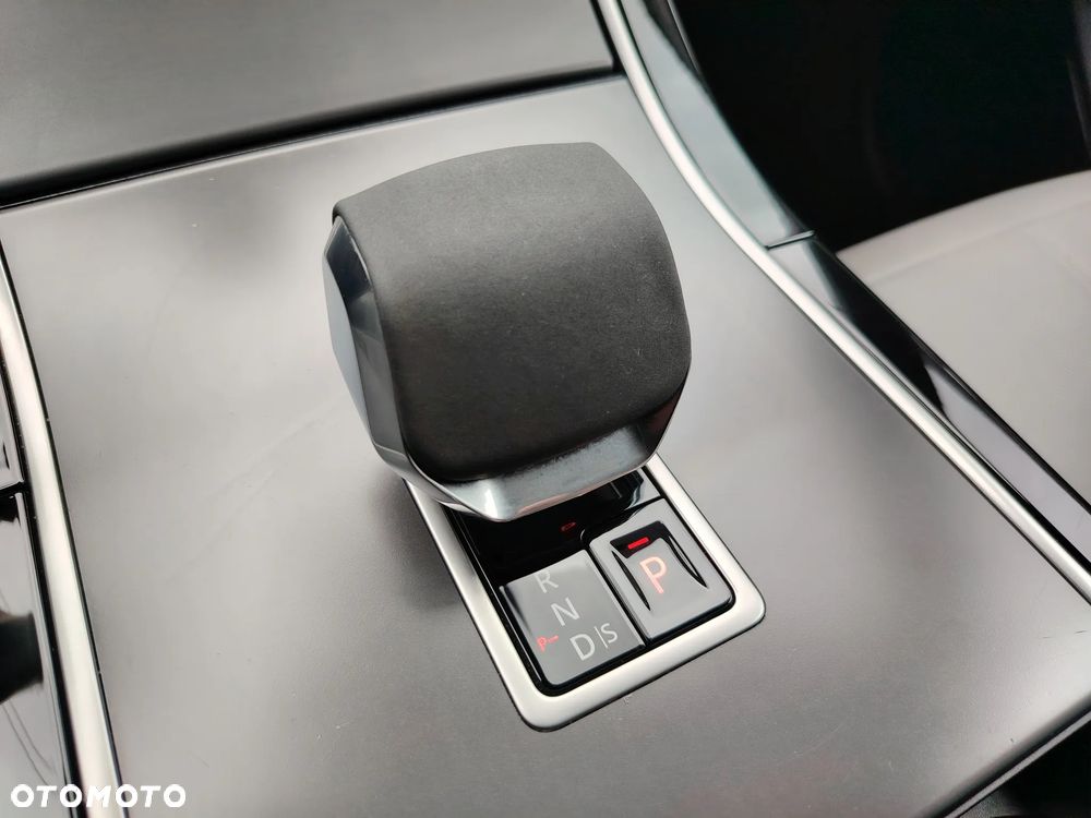 Land Rover Range Rover Velar 2.0 D200 mHEV R-Dynamic SE - 26