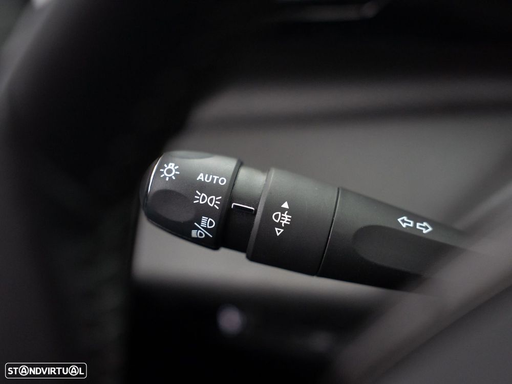Peugeot 308 SW 1.5 BlueHDi Style EAT8 — fotografia 18