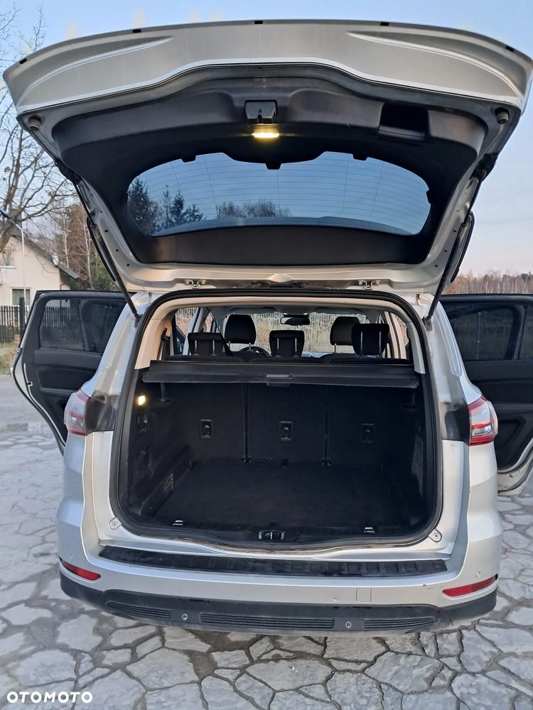 Ford S-Max - 8