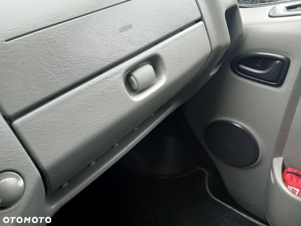 Renault TRAFIC - 6