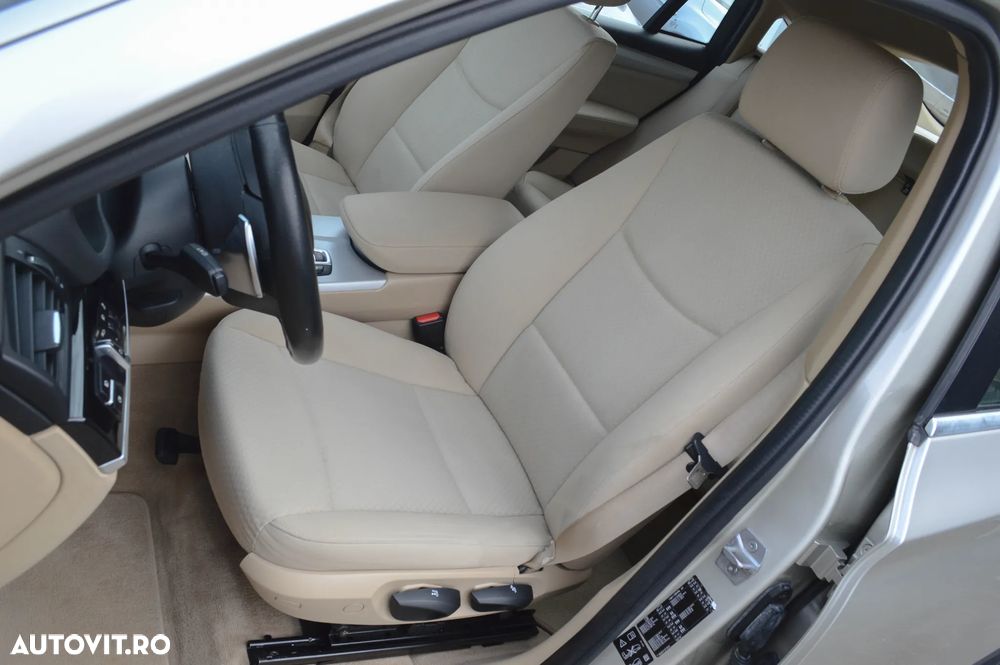 BMW X4 xDrive20i AT Advantage - 20